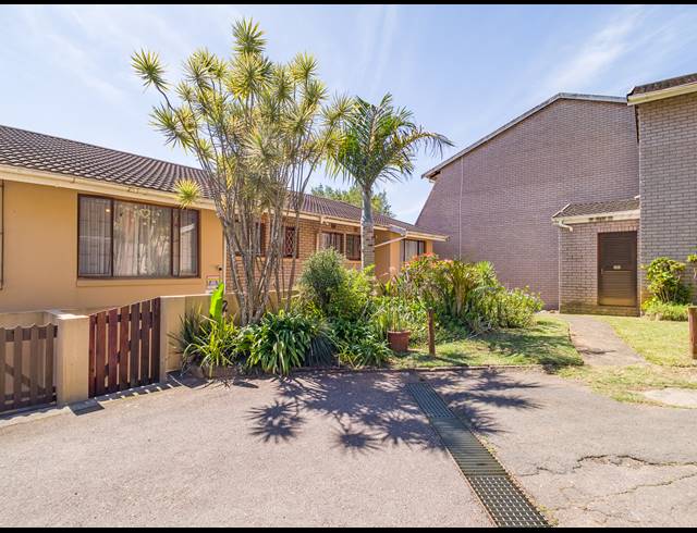 3 BEDROOM DUPLEX FOR SALE IN THE WOLDS
